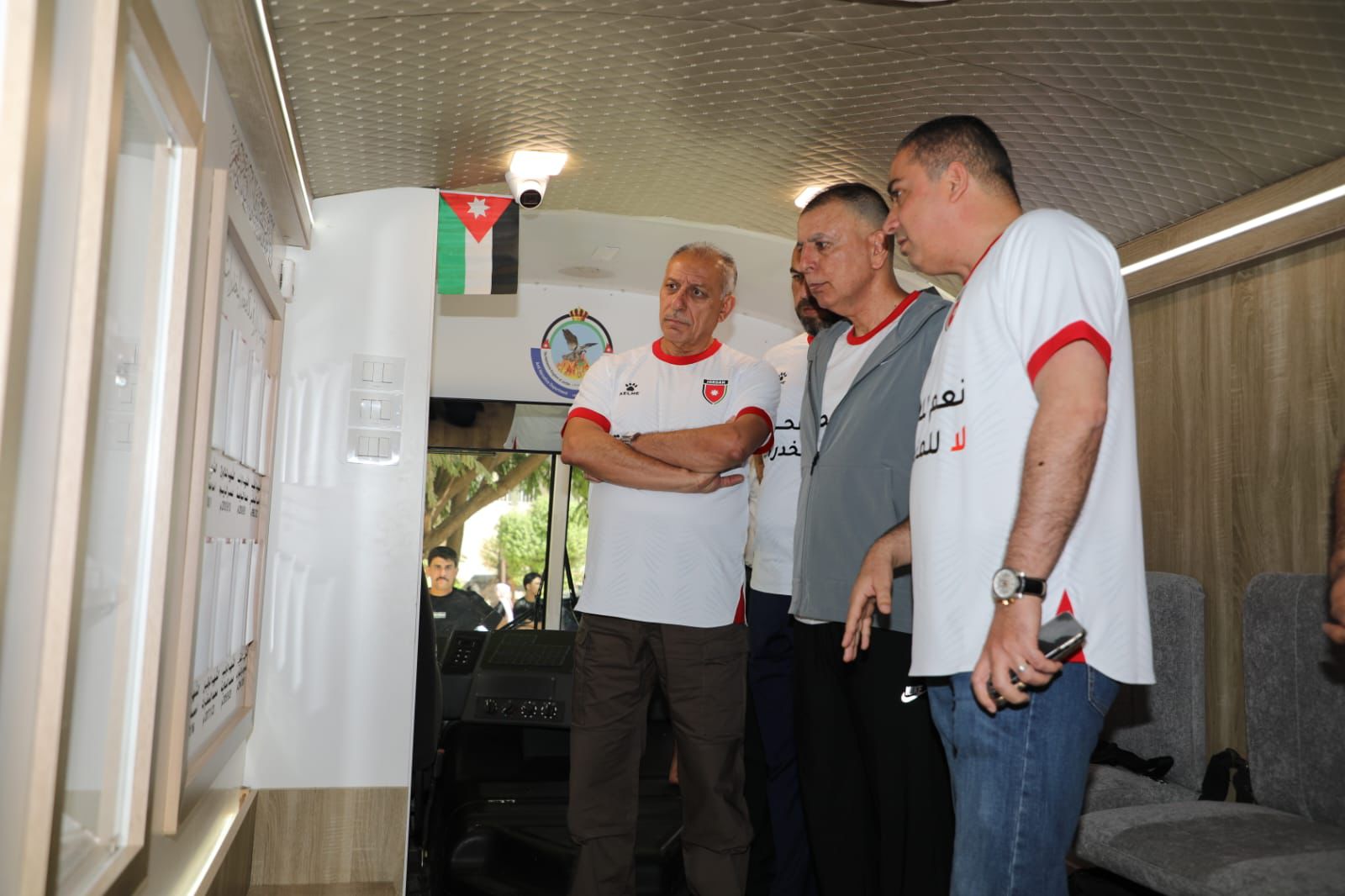 وزير الداخلية ومدير الأمن العام يشهدان إطلاق حملة نعم للحياة ....لا للمخدرات وزير الداخلية ومدير الأمن العام يشهدان إطلاق حملة نعم للحياة ....لا للمخدرات