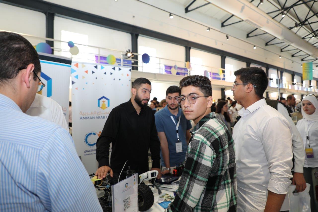 مركز الإبداع والابتكار وريادة الأعمال في عمان العربية يشارك في ملتقى الصناع 2025 لتعزيز الابتكار وريادة الأعمال