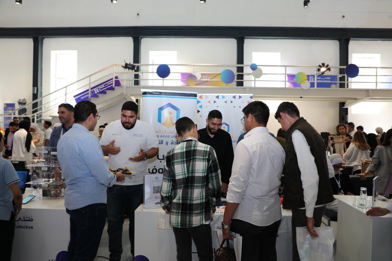 مركز الإبداع والابتكار وريادة الأعمال في عمان العربية يشارك في ملتقى الصناع 2025 لتعزيز الابتكار وريادة الأعمال