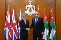 الصفدي يؤكد لوزيرة خارجية بريطانيا ضرورة وقف التصعيد الاسرائيلي الخطير في الضفة الغربية