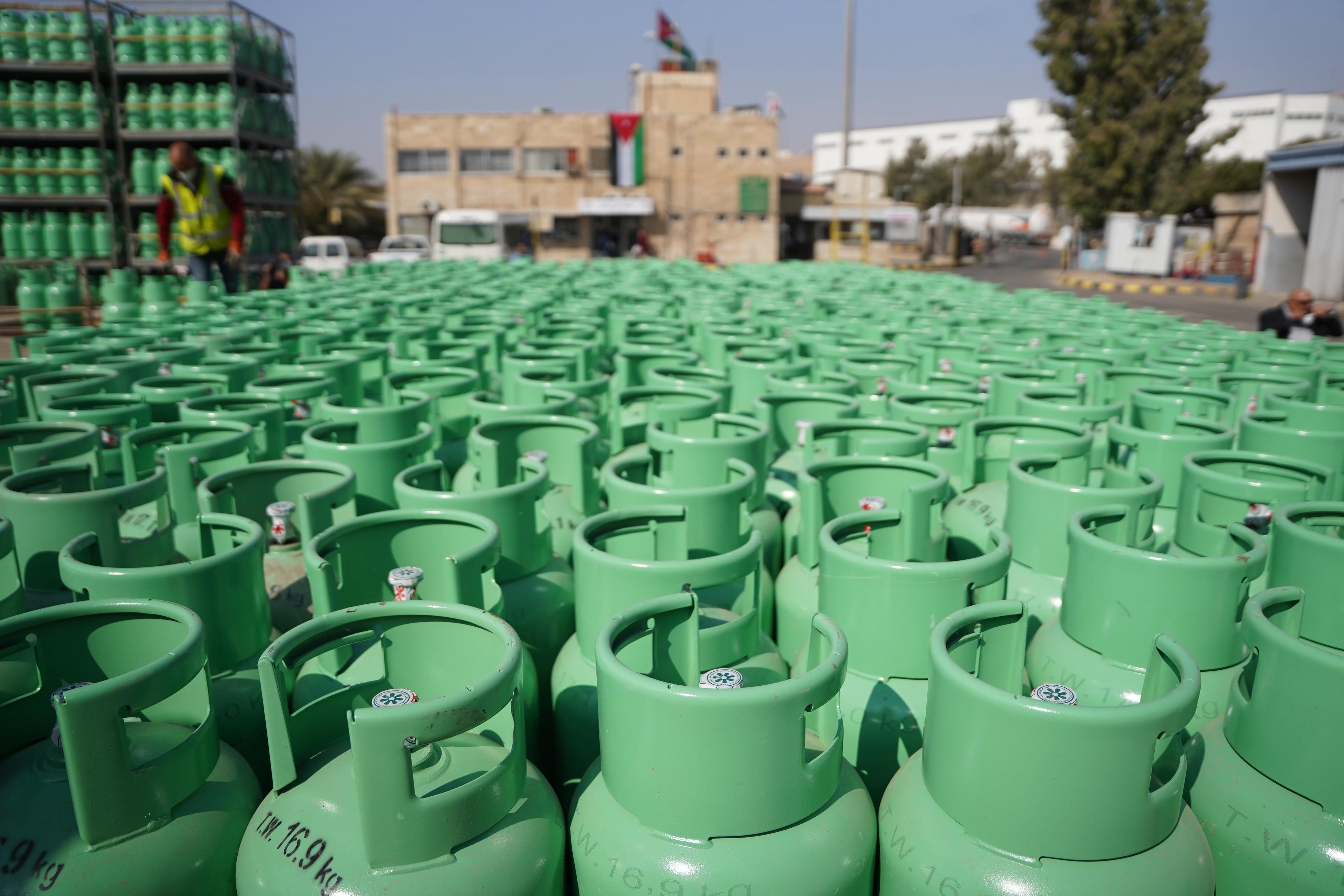 مصفاة البترول تحيل عطاءات لتوريد 200 ألف أسطوانة غاز و600 ألف صمام