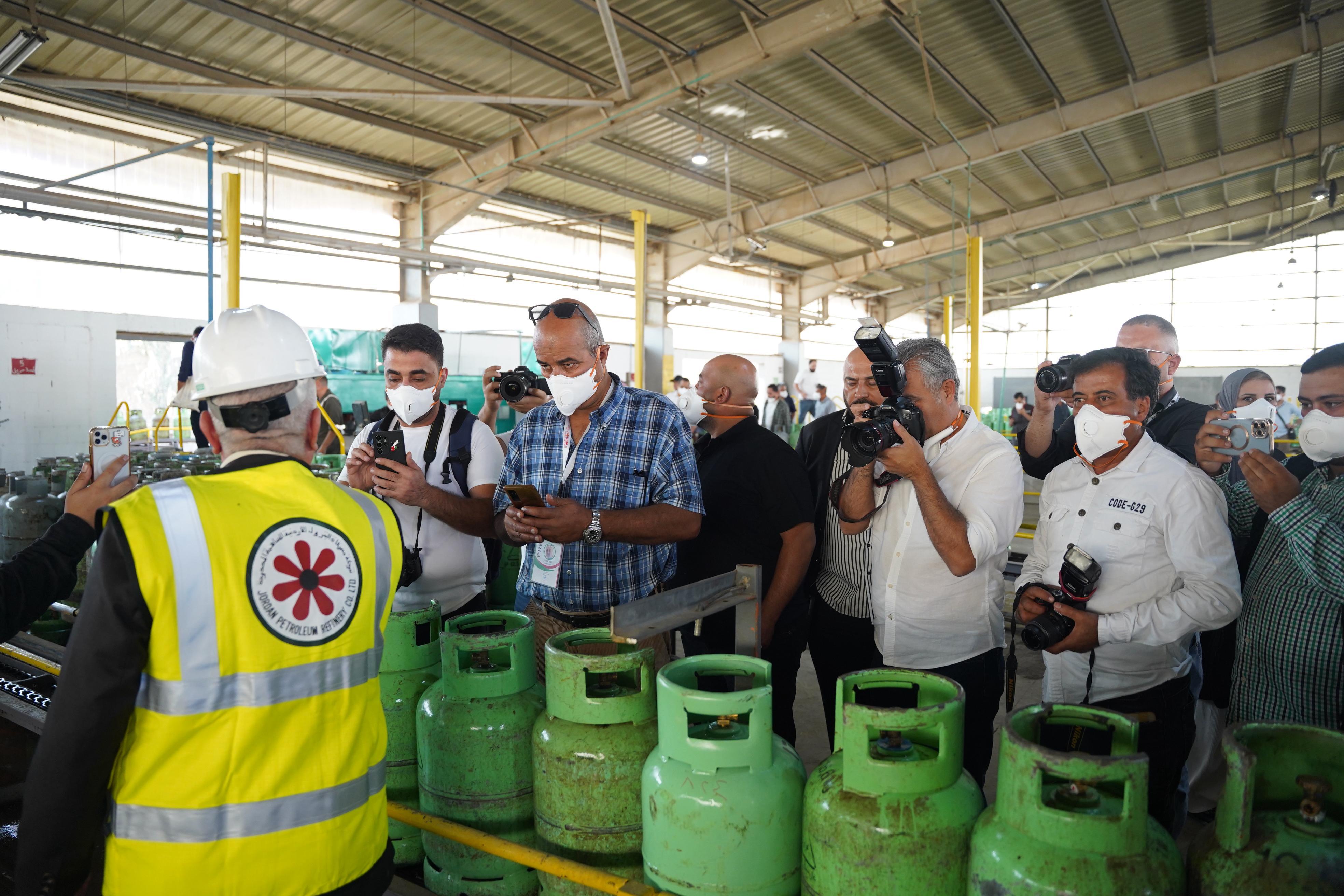 مصفاة البترول تحيل عطاءات لتوريد 200 ألف أسطوانة غاز و600 ألف صمام