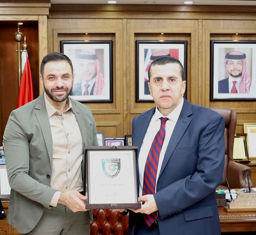 بحث سبل التعاون بين جامعة البلقاء التطبيقية وشركة بيرسون العالمية