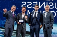 ميسي يتسلم مفتاح مدينة.. ويرد على رونالدو رداً مبطناً