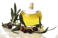 دراسة تكشف فائدة زيت الزيتون في الوقاية من السمنة والتهابات الدماغ
