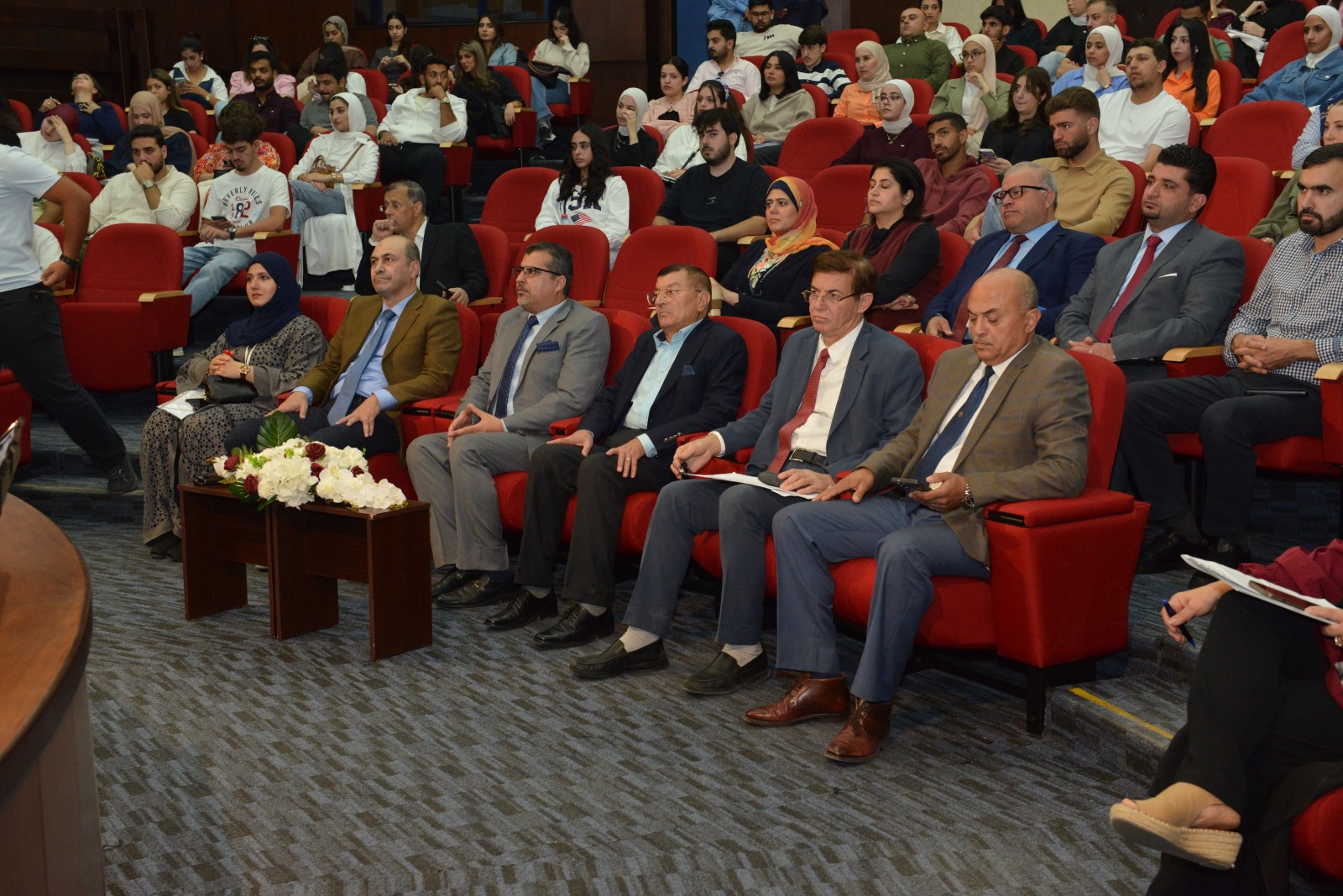 منتدى الفكر العربي ينظم جلسة شبابية بالتعاون مع جامعة البترا لمناقشة محاور المؤتمر الشبابي العربي الثامن