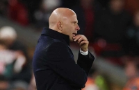 فابريزو رومانو يحسم الجدل ويوضح مصير سلوت مع ليفربول