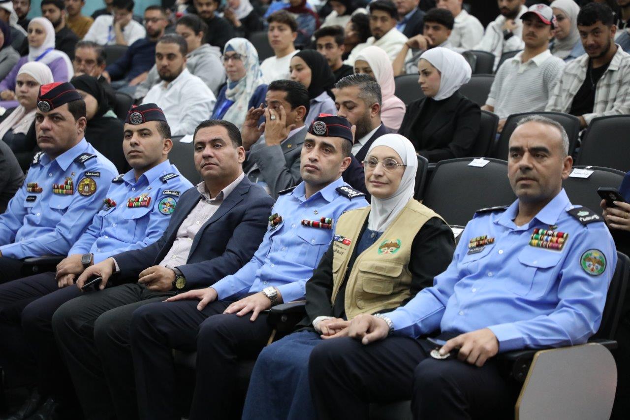 جامعة عمان العربية تنظم اليوم التوعوي المفتوح بالتعاون مع مديرية الأمن العام والشرطة المجتمعية