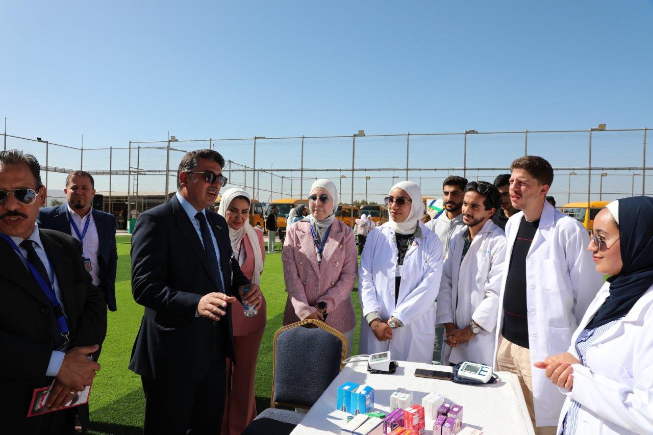 صيدلة عمان العربية تنظم اليوم الصحي لمنتسبيها تحت شعار صحتك بتهمنا - صور