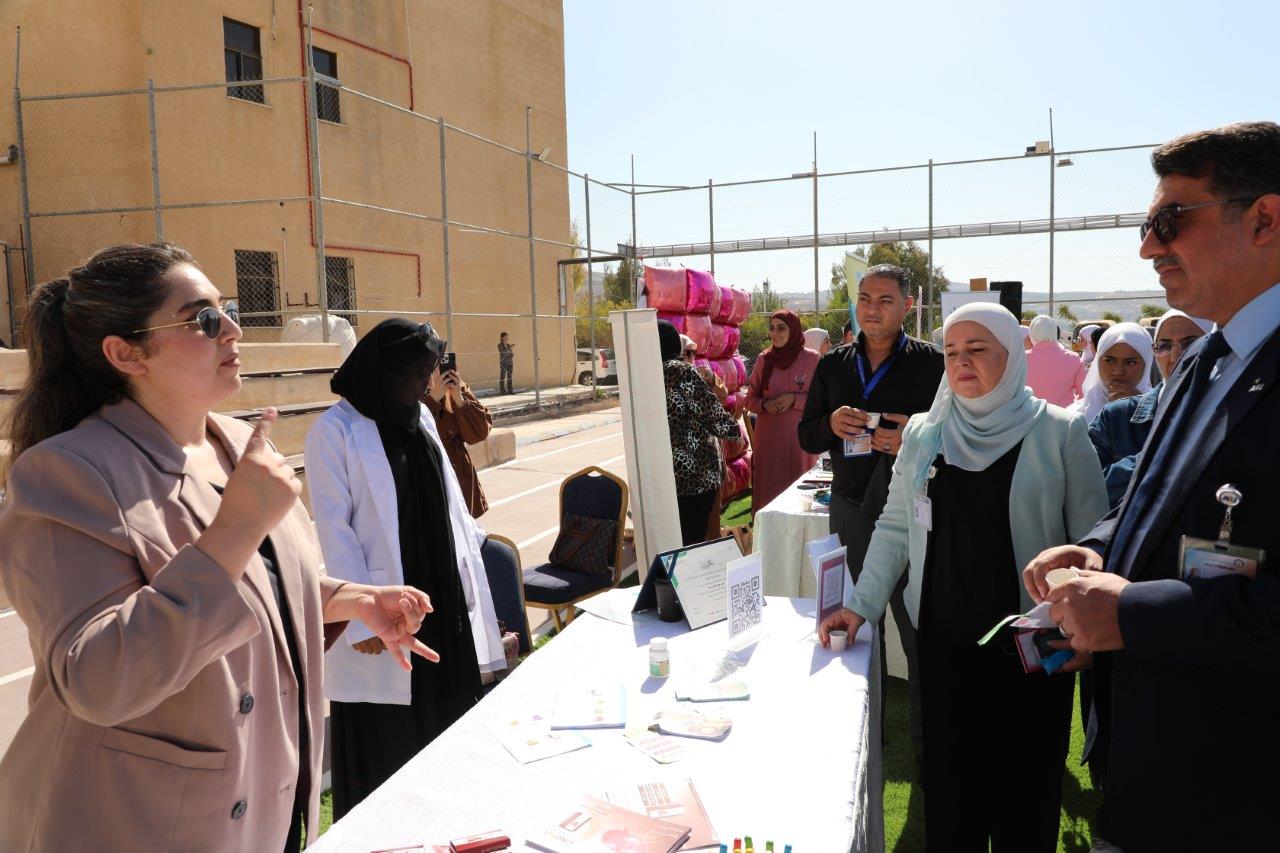 صيدلة عمان العربية تنظم اليوم الصحي لمنتسبيها تحت شعار صحتك بتهمنا - صور