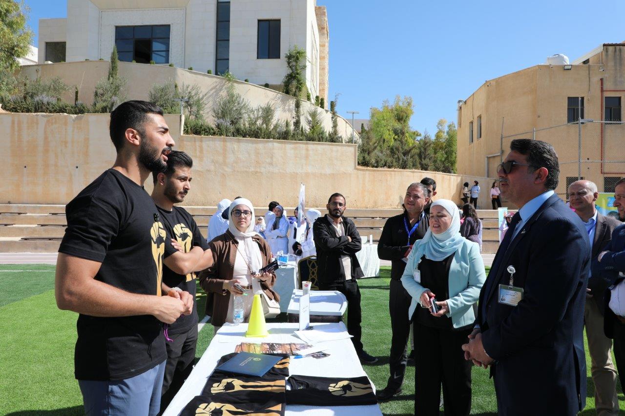 صيدلة عمان العربية تنظم اليوم الصحي لمنتسبيها تحت شعار صحتك بتهمنا - صور