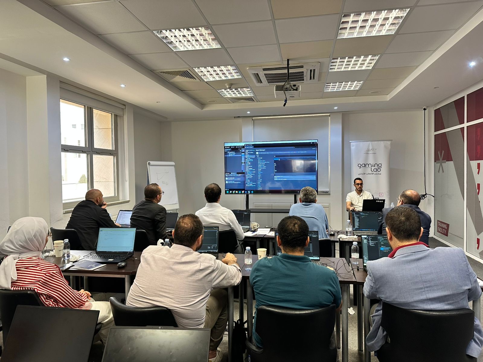 جامعة عمان العربية ومختبر الألعاب الأردني ينظمان ورشة تدريبية متقدمة بعنوان TOT in Using Unity