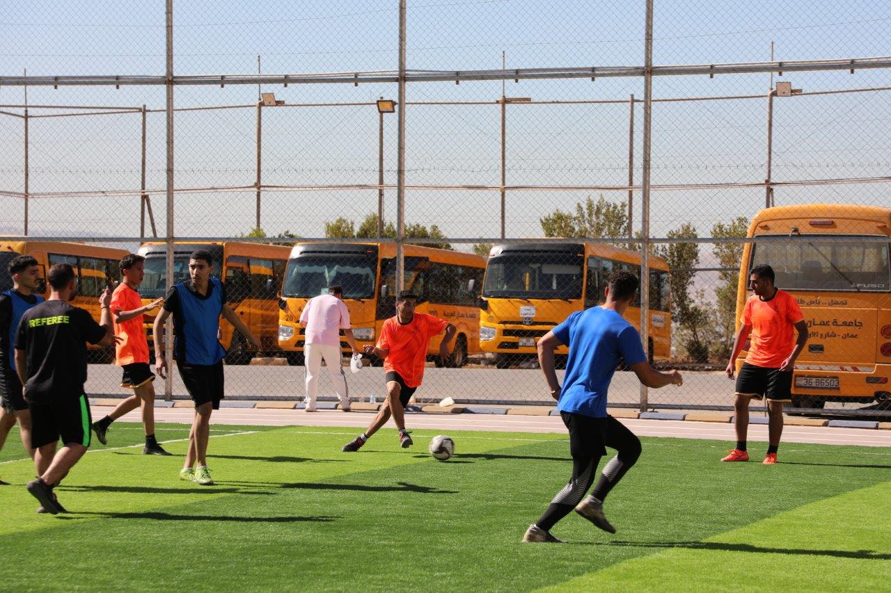 جامعة عمان العربية تنظم بطولة كرة القدم الأولى للعام الجامعي 2025 2026 بمشاركة كليات الجامعة