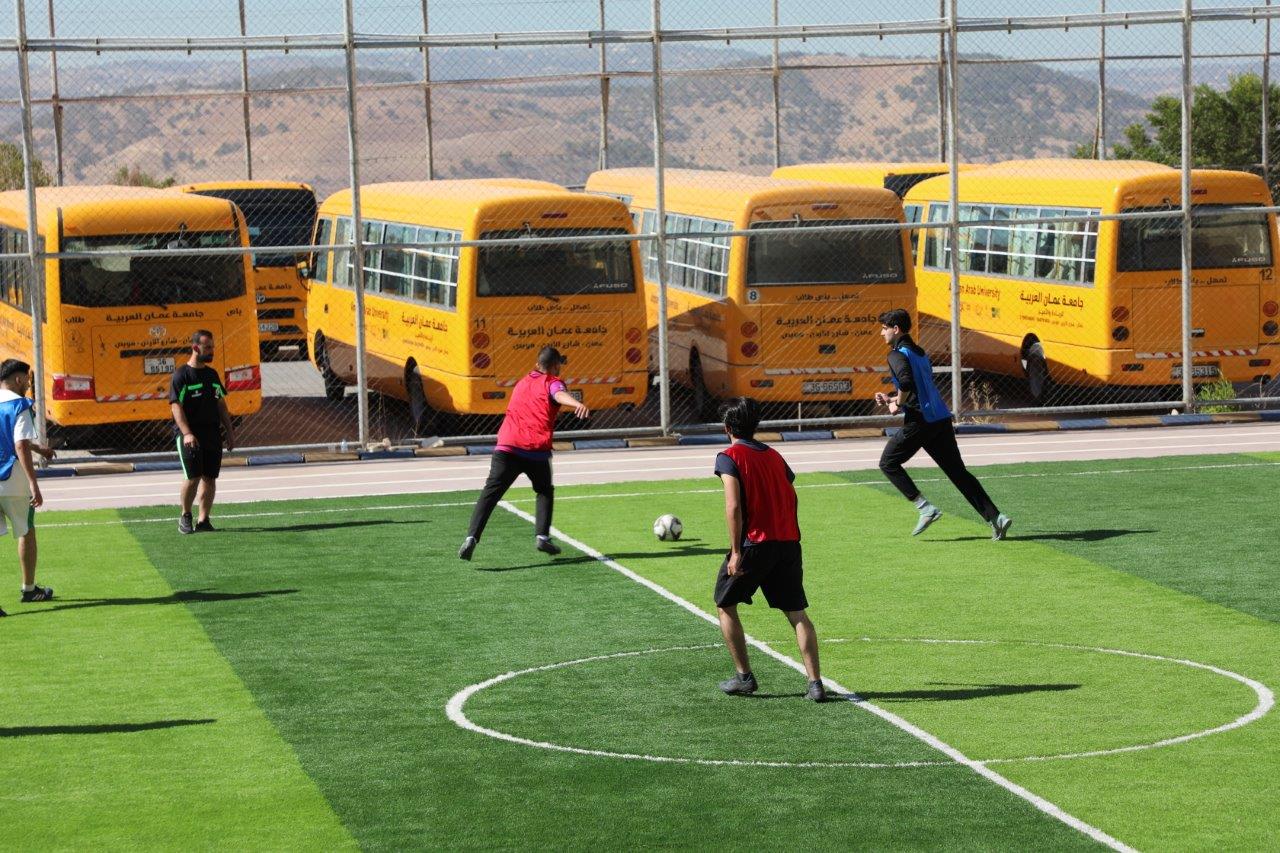 جامعة عمان العربية تنظم بطولة كرة القدم الأولى للعام الجامعي 2025 2026 بمشاركة كليات الجامعة