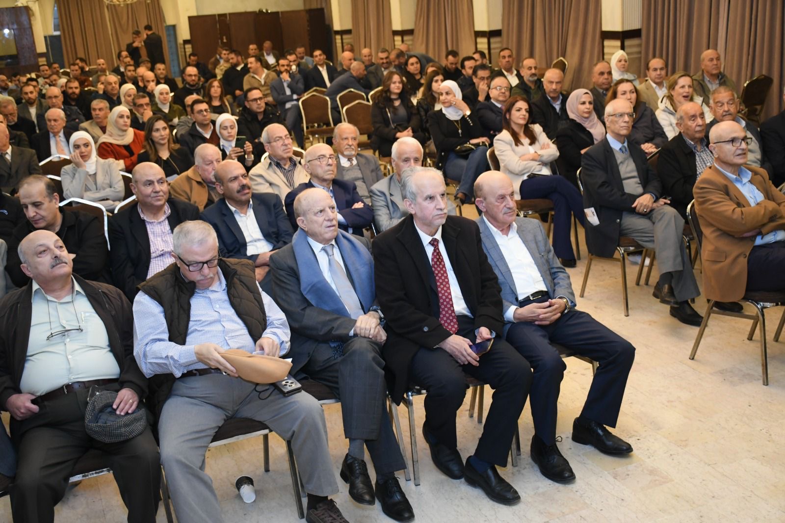 الحمارنة يفوز برئاسة الجمعية الأردنية للأذن والأنف والحنجرة