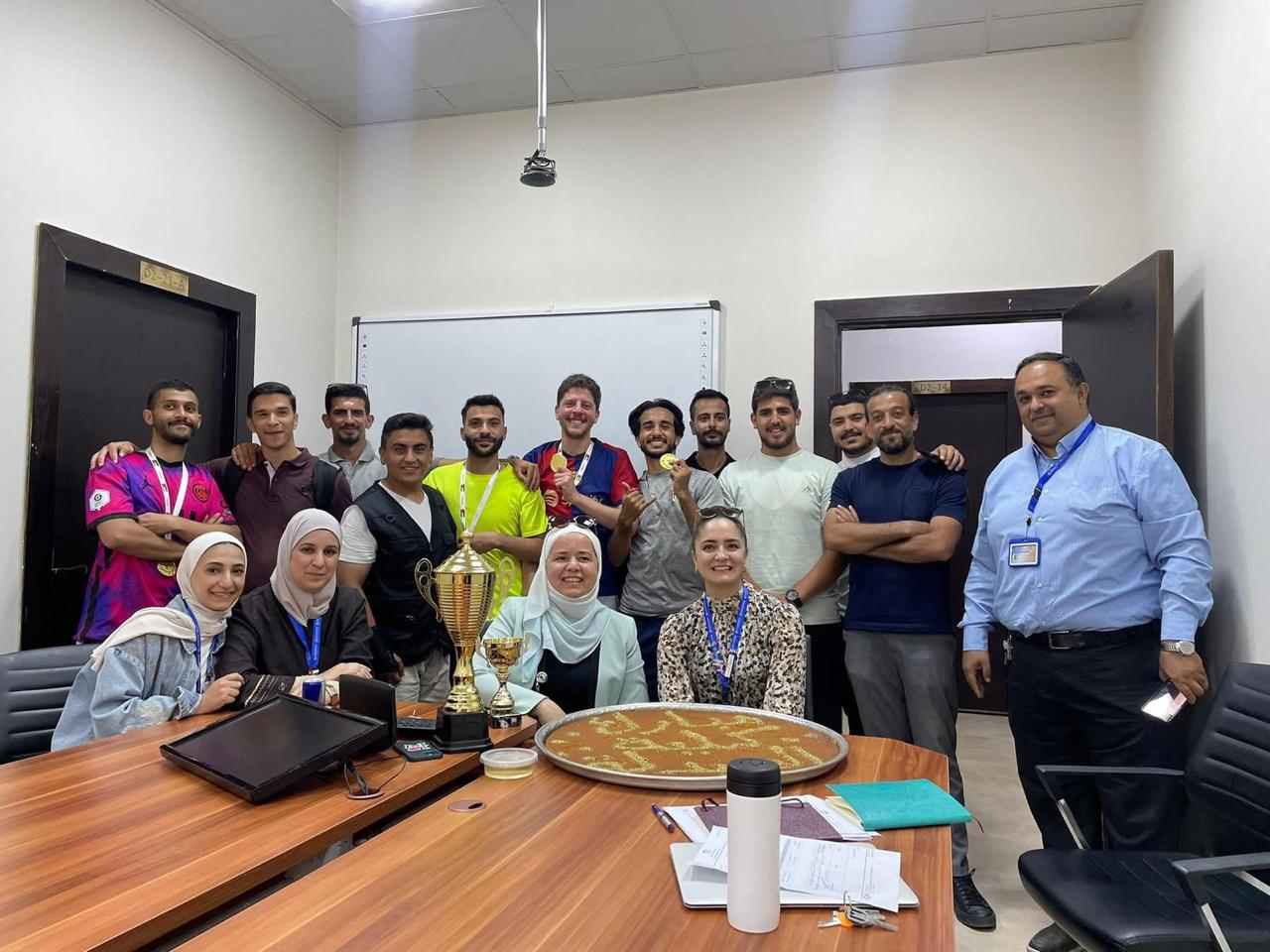 فريق طلبة كلية صيدلة عمان العربية يتوج ببطولة كرة القدم على مستوى كليات الجامعة