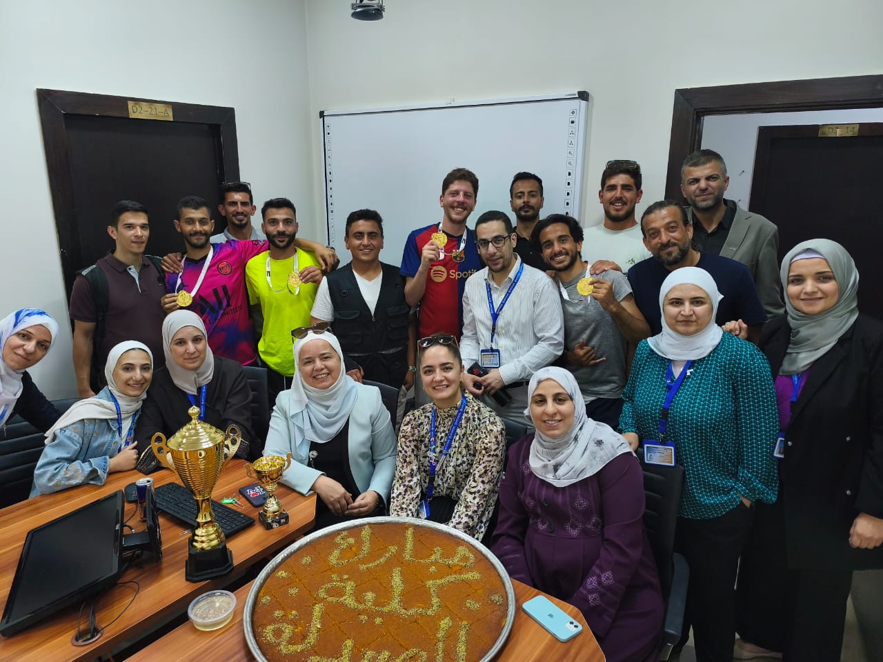 فريق طلبة كلية صيدلة عمان العربية يتوج ببطولة كرة القدم على مستوى كليات الجامعة