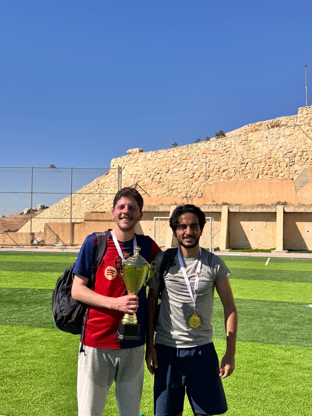 فريق طلبة كلية صيدلة عمان العربية يتوج ببطولة كرة القدم على مستوى كليات الجامعة