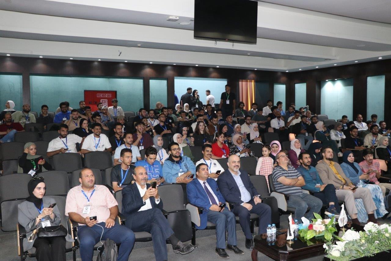 جامعة عمان العربية تختتم التحدي الأردني الأول للأمن السيبراني بمشاركة (25) جامعة و(112) فريقا