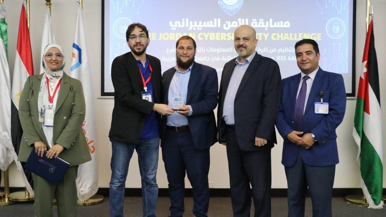 جامعة عمان العربية تختتم التحدي الأردني الأول للأمن السيبراني بمشاركة (25) جامعة و(112) فريقا
