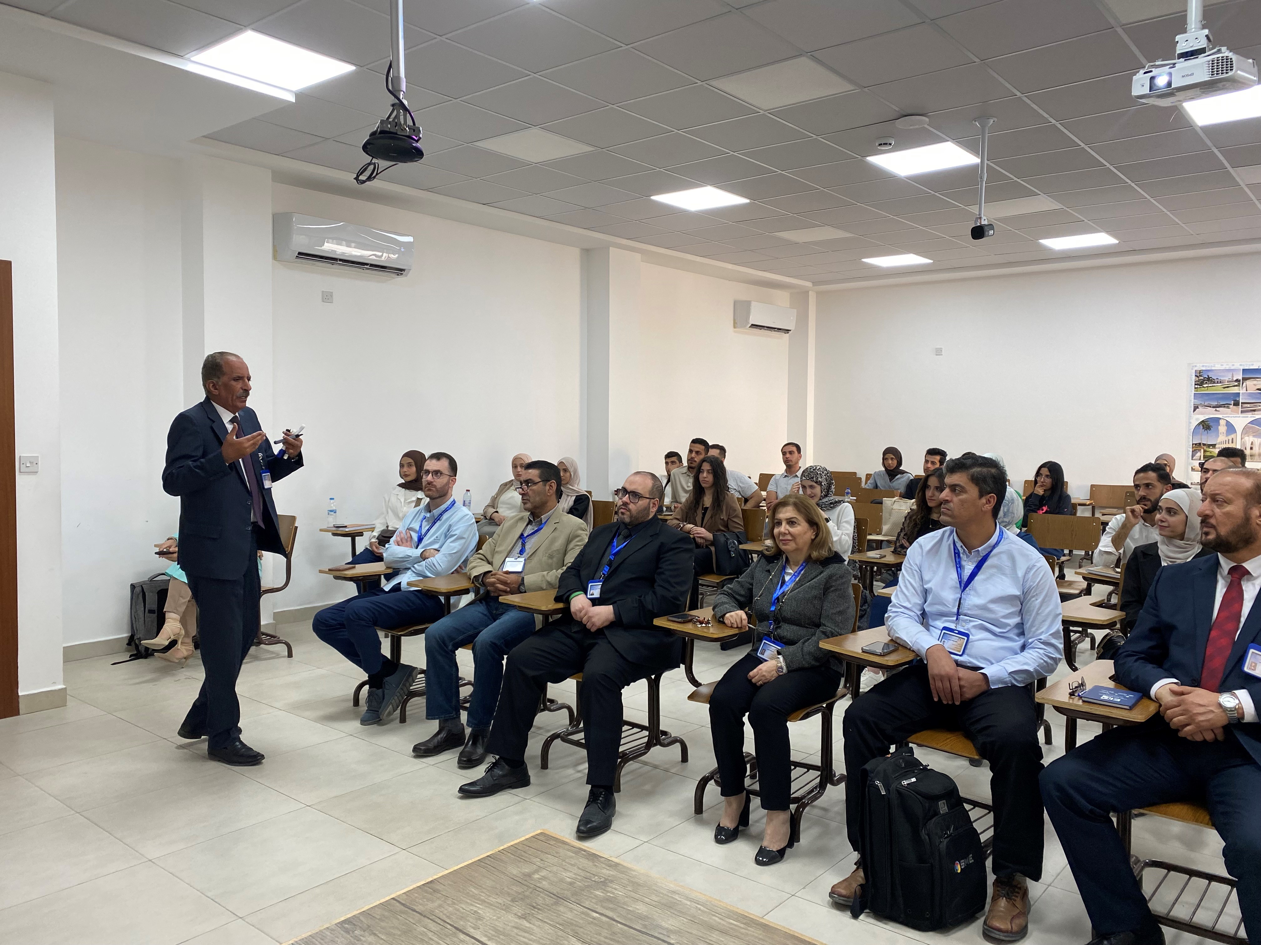 كلية الهندسة في عمان العربية تلتقي بطلبتها