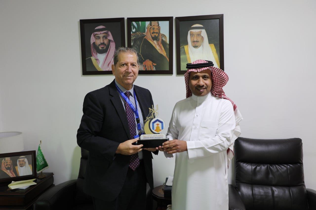 رئيس جامعة عمان العربية يلتقي القائم بأعمال الملحقية الثقافية السعودية لبحث سبل التعاون وتطوير شؤون الطلبة