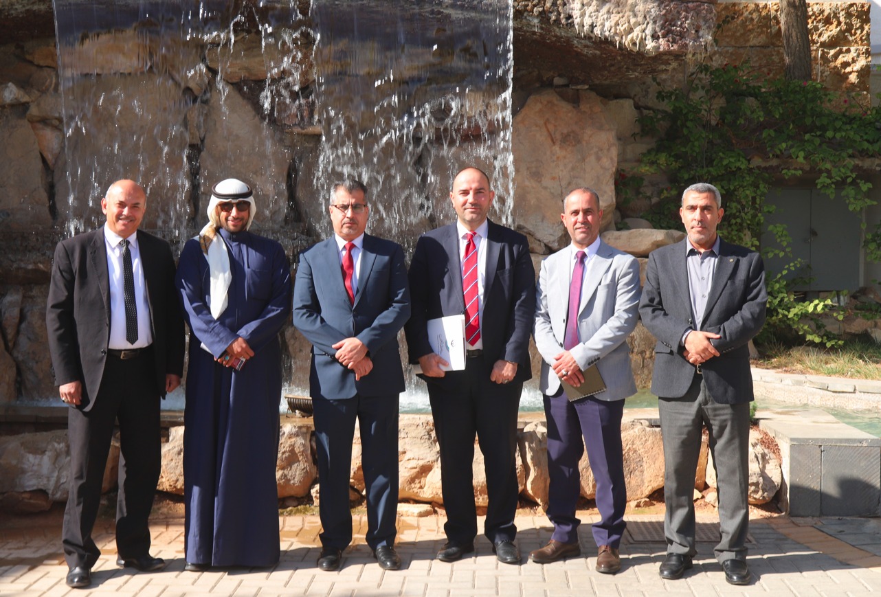 رئيس المكتب الثقافي الكويتي يزور جامعة البترا ويبحث سبل التعاون الأكاديمي