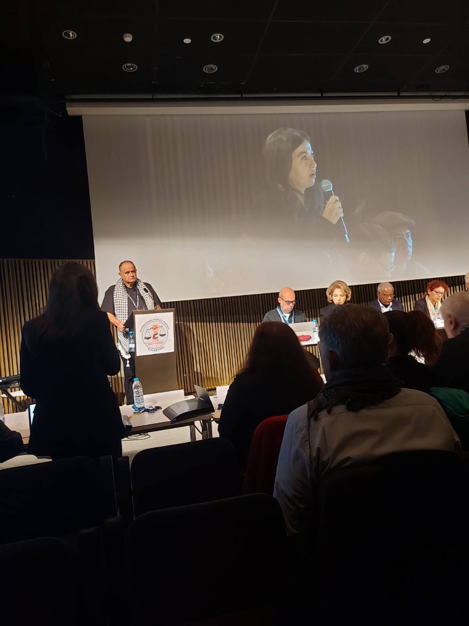 انطلاق جلسات المحكمة الشعبية الدولية حول التجويع القسري والإبادة البيئية في فلسطين في برشلونة