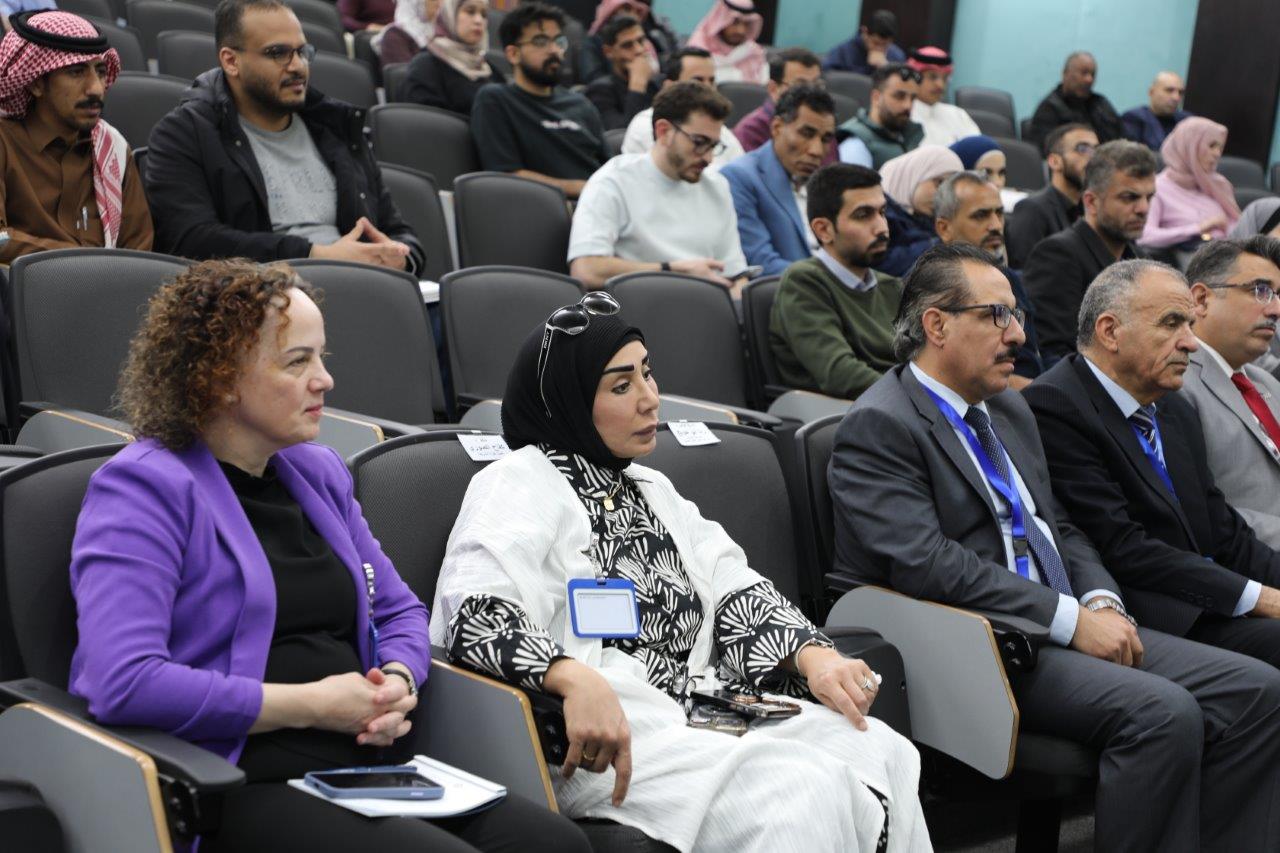 رئيس جامعة عمان العربية يلتقي طلبة الدراسات العليا والبكالوريوس في الجامعة