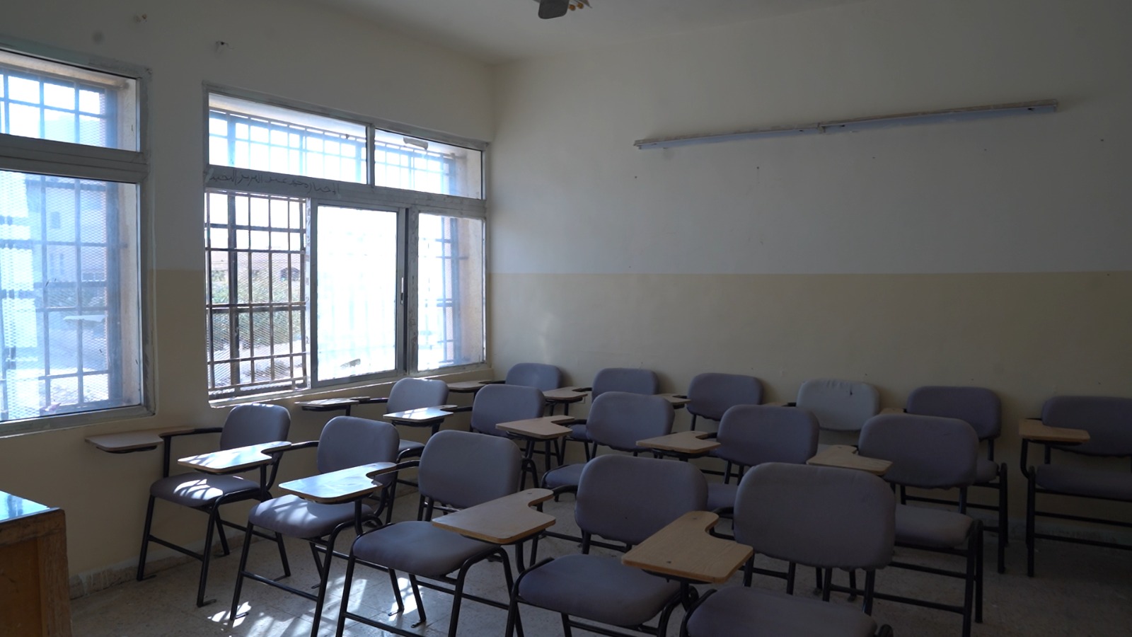 الشرق الأوسط تقدم أثاثا وتنفذ أعمال صيانة لمدرسة اللبن الثانوية للبنين ومدرسة اللبن الشاملة المختلطة للبنات