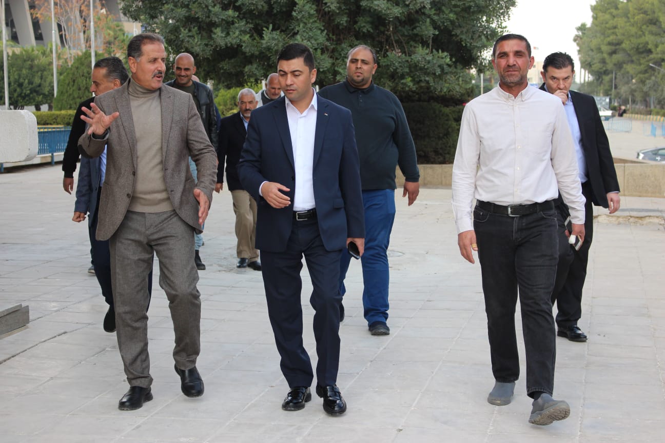 أمين عام وزارة الشباب يطلع على الصيانة الجارية في مدينة الحسن للشباب - صور