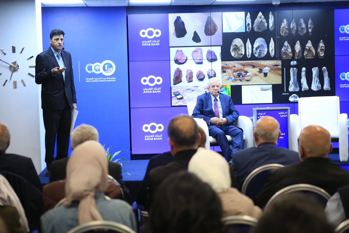 محاضرة بـشومان بعنوان حضارة العرب في منظور التاريخ العالمي