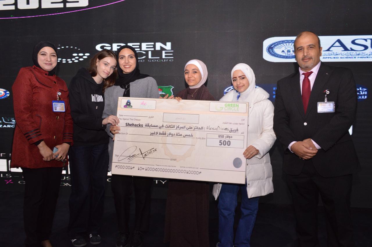 تكنولوجيا المعلومات في عمان العربية تتألق للمرة الثانية وتحصد المركز الثالث على مستوى الجامعات الأردنية في مسابقةSHEHACKS V2 2025
