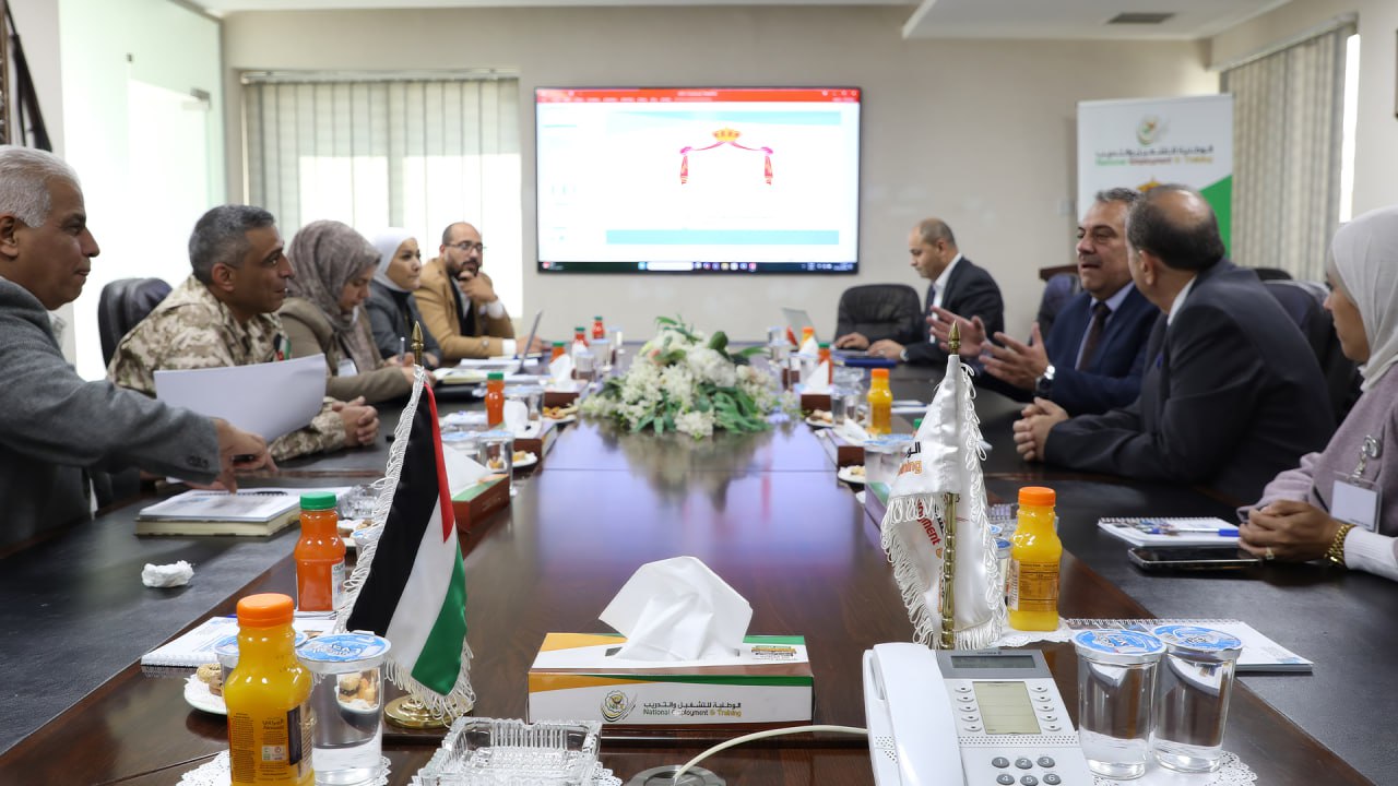 وفد من جامعة عمان العربية يزور الشركة الوطنية للتشغيل والتدريب لبحث تعزيز التعاون المشترك