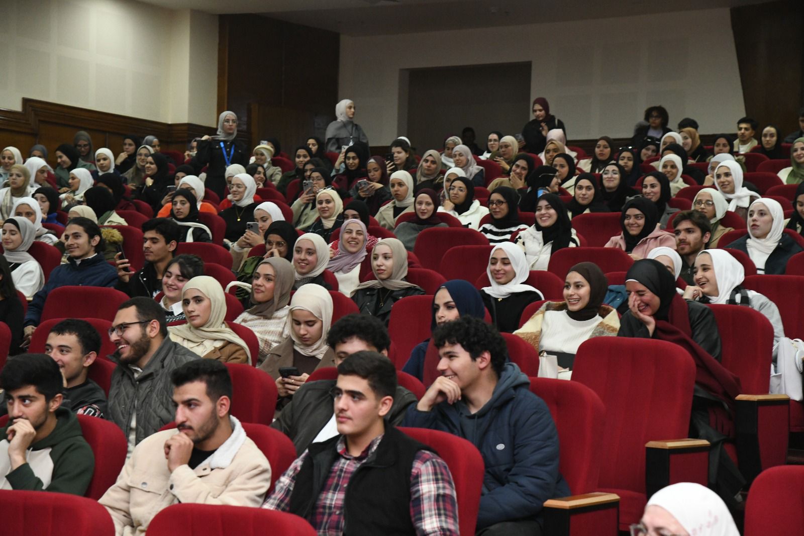 جامعة العلوم والتكنولوجيا تطلق مبادرة اليوم المفتوح للغات والثقافات الأجنبية