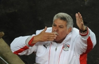 المعلم يخرج منتصرا.. حسن شحاتة يخضع لعملية دقيقة استمرت 13 ساعة