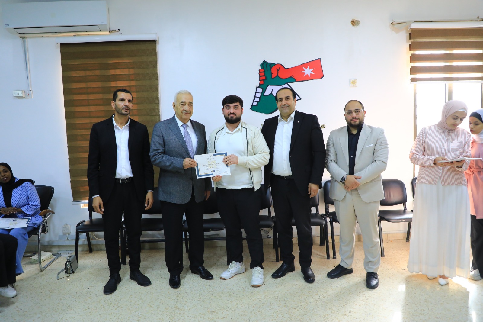   ناصر الدين يرعى تخريج مجموعة من شباب كلنا الأردن