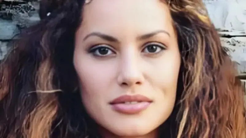 فنانة تركية توثق تعرضها للضرب من زوجها.. وتنشر الصور