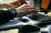 الفأرة التي في أيدينا.. كيف كانت وكيف أصبحت؟