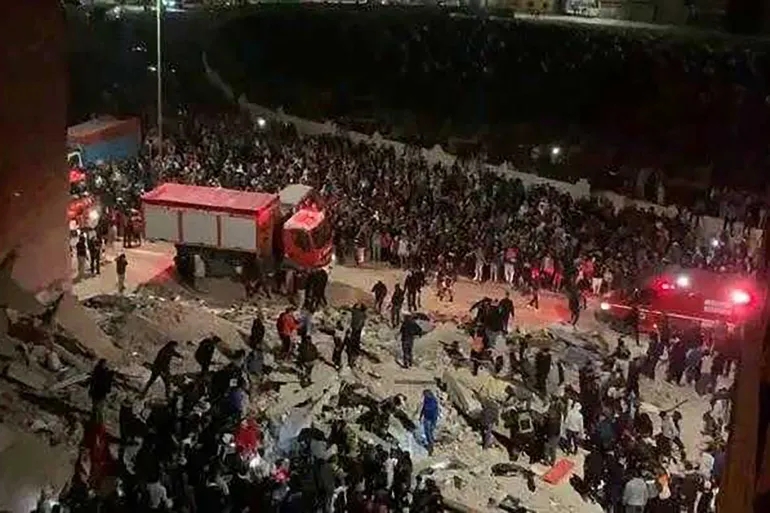 19 قتيلا وإصابات خطيرة إثر انهيار مبنيين بالمغرب