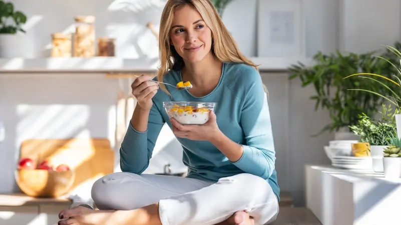 إليك 7 أطعمة تساعد في تقليل دهون البطن العميقة طبيعياً