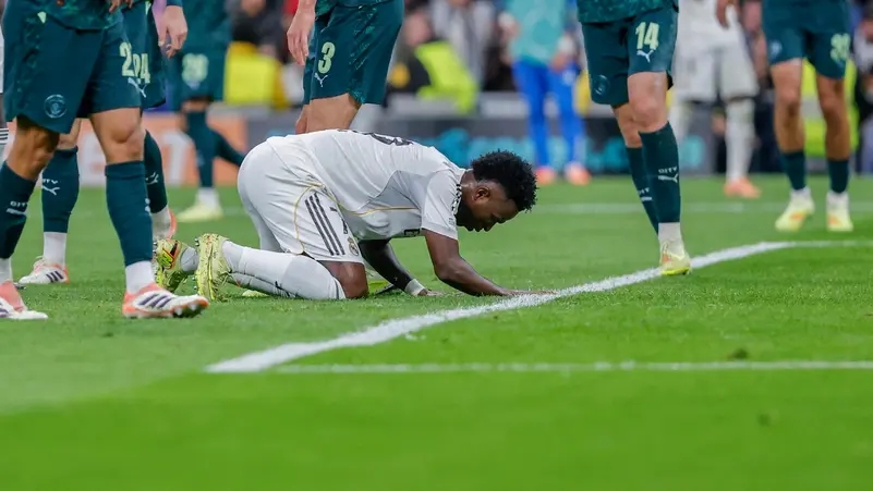 أوجعتموني.. فينيسيوس يشكو جماهير ريال مدريد