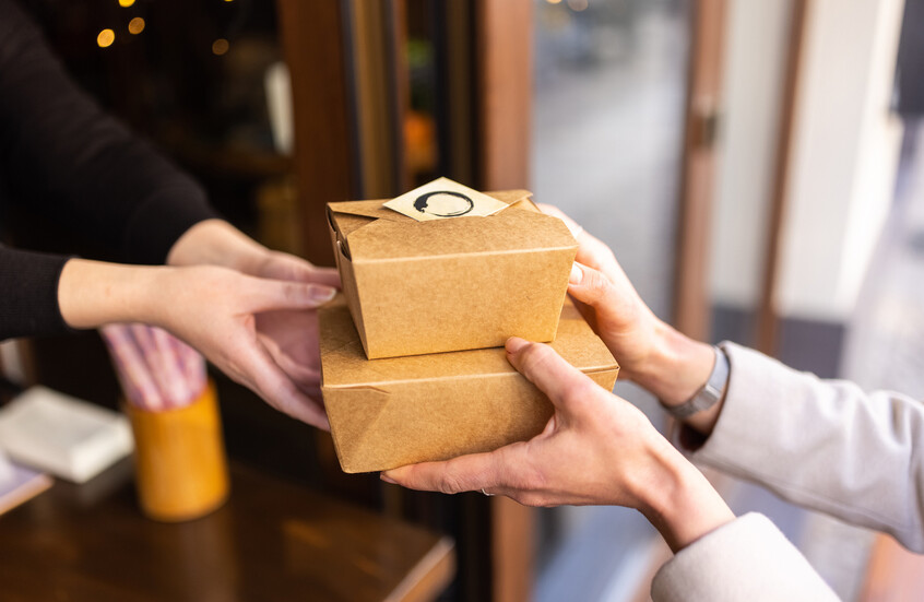 أكثر من مجرد سعرات حرارية!.. كيف تحول الوجبات السريعة الجسم إلى بيئة ملتهبة؟