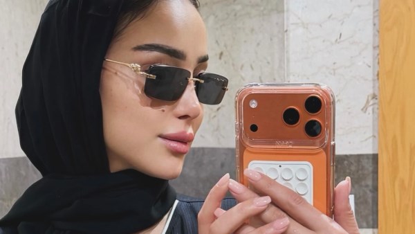 بسمة بوسيل تخطف الأنظار في أحدث ظهور بالحجاب #الاردن 