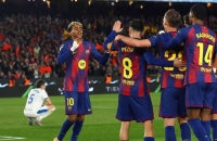 قبل مواجهة أوساسونا.. لاعبو برشلونة يتلقون هدايا خرافية (صورة)