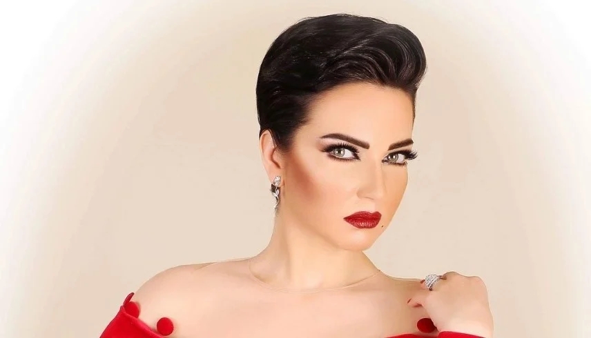 ما هو "الوجه القمري"؟.. صفاء سلطان تكشف عن مرضها المفاجئ والغامض 