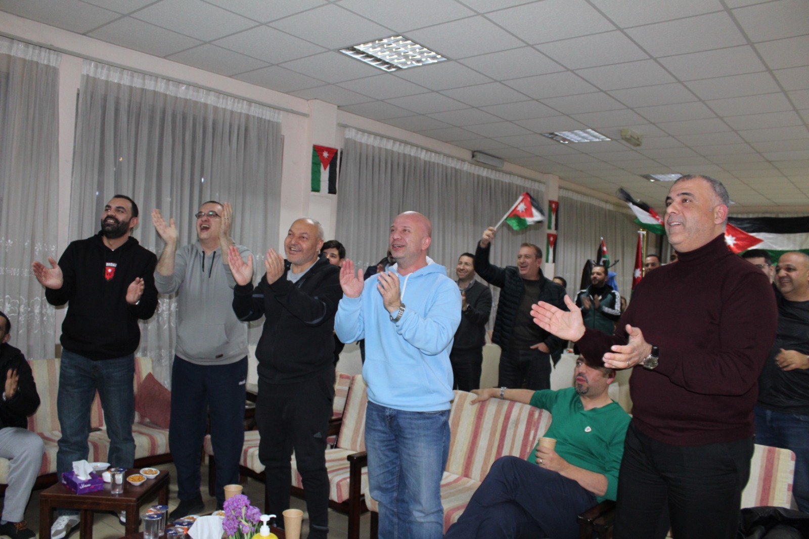 بدء دورة الإسعاف والسلامة العامة وتجربة الحريق لكوادر مدينة الحسن للشباب