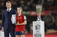 للعام الثالث على التوالي.. النجمة أيتانا بونماتي تحصد جائزة The Best من FIFA لأفضل لاعبة