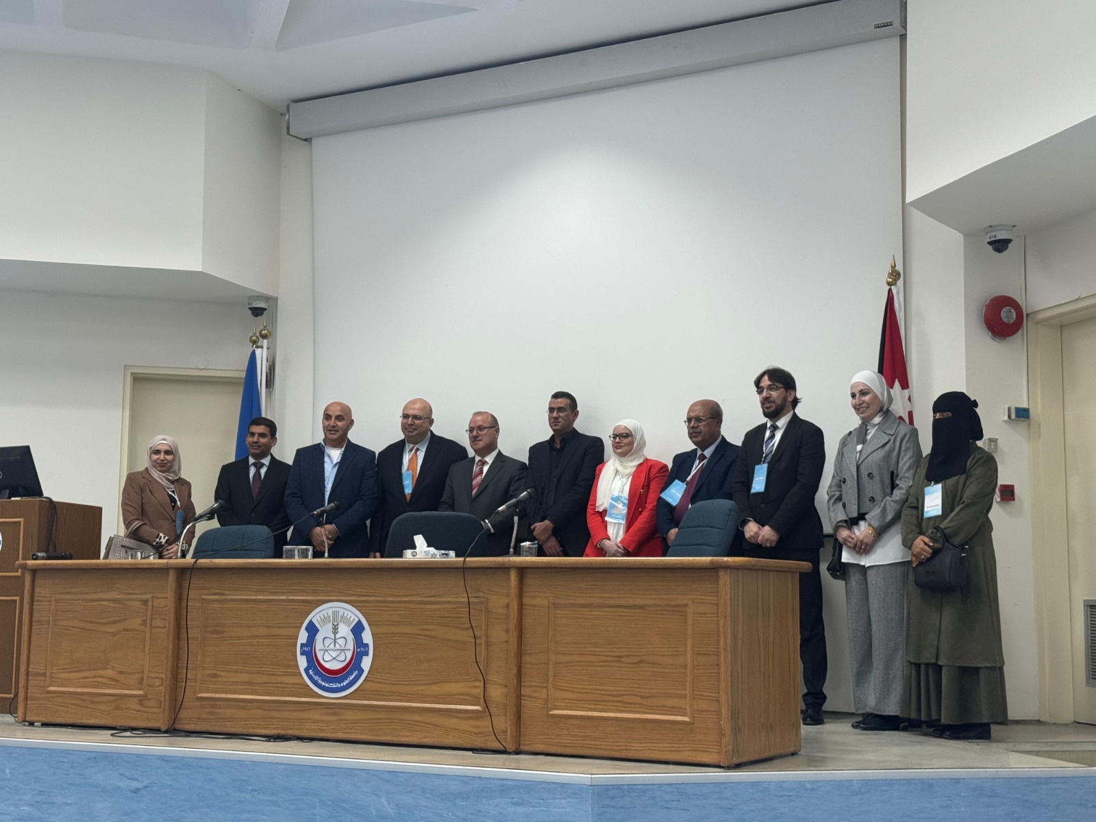 طلبة صيدلة عمان العربية يقدمون مشاريع رائدة في اليوم العلمي لمجتمع IEEE EMBS