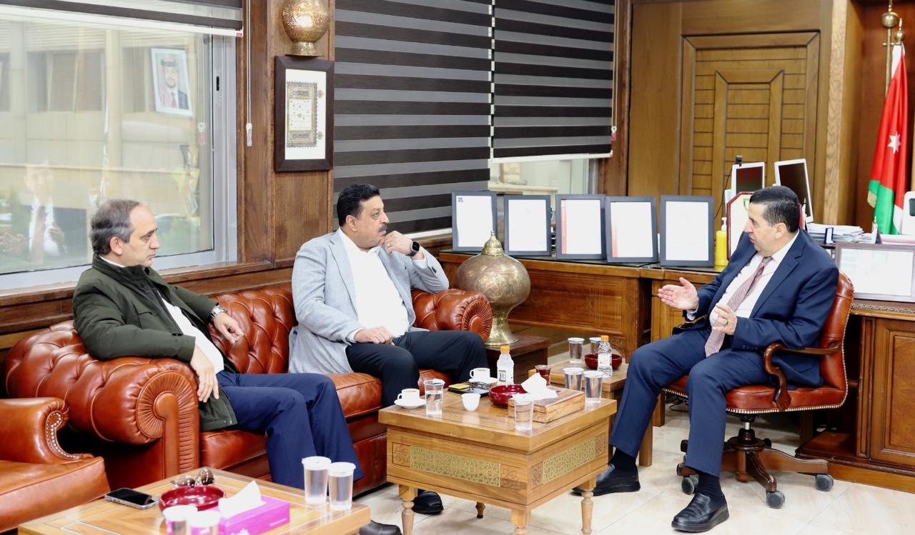 جامعة البلقاء التطبيقية وشركة الكهرباء الأردنية تبحثان شراكة أكاديمية في الذكاء الاصطناعي والطاقة وخلق فرص تشغيل للطلبة